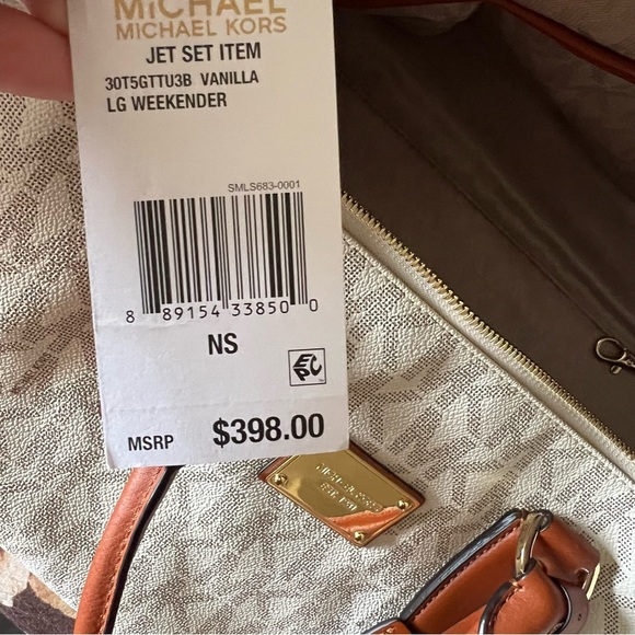 MICHAEL KORS Jet Set Large Vanilla Adjustable Strap Weekender Duffle Bag NWT - Picture 11 of 15